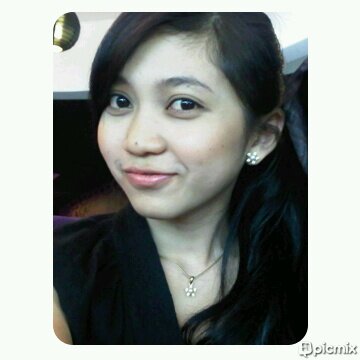 srifitri_'s profile picture. 