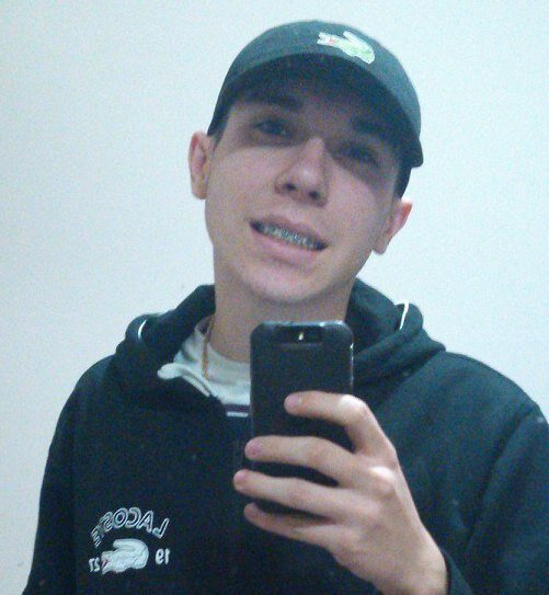 Dinheiro no Bolso, Deus no Coração, Familia Unida e Champanhe pros Irmãos.