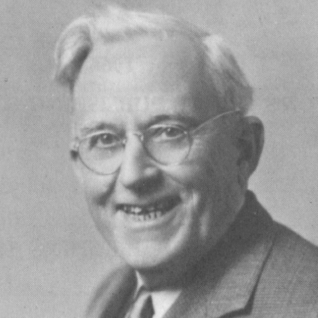 E.W. Kenyon (1867 - 1948) evangelist, pastor, president of a Bible Institute, author and poet. Enjoy daily tweets that exalt the Wonderful Name of Jesus.