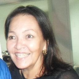 Jornalista, produtora, assessora de imprensa - Sou feliz e nao admito que ninguém me acorde . gaucha viveu em Floripa e trocou tudo pelo Rio de Janeiro ♥
