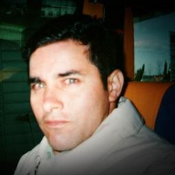 Um servo de Deus que ama a sua esposa e filhas. Gosta de jogar futebol com os amigos sempre que possível e tocar violão.