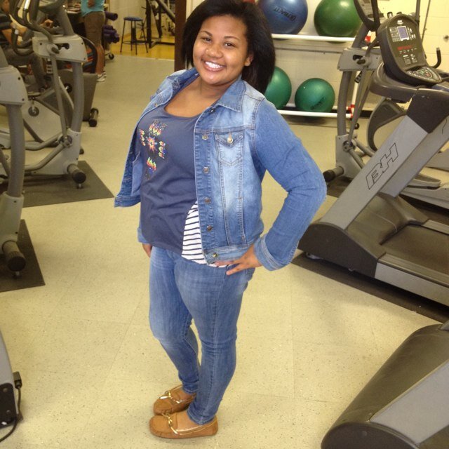 Follow Me --- ' I Follow Back : ) #LightSkin .#ClassOf15' #Instagram: @lexi_anderson97