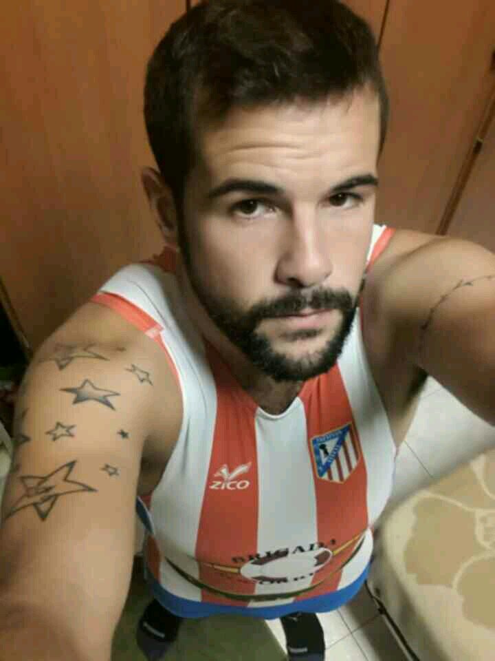 amante de la musica y el deporte pero mas amante aun de mi familia y los que me quieren. Alumno de la vida. Del Atleti. TRIATLETA DEL TRIATLÓN ATLETI