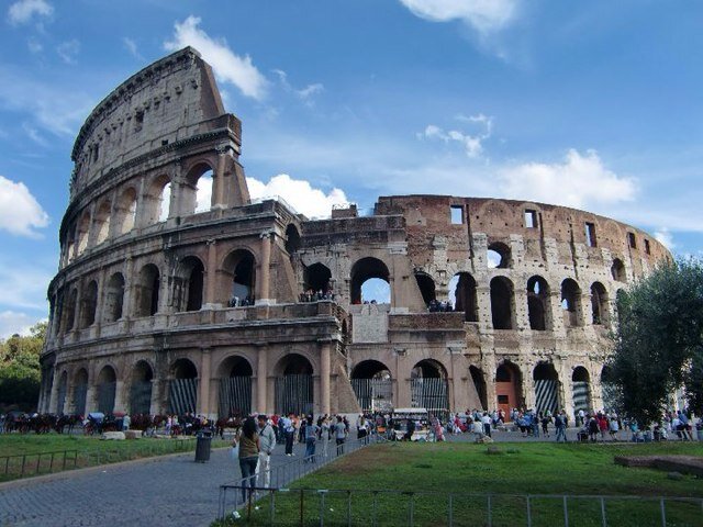 イタリア料理と音楽をこよなく愛するイタリアloverです！イタリアに関する事など、たまにつぶやきます。