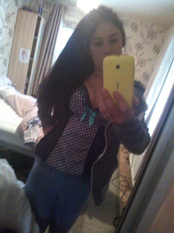 Im 21 years old, Im currently studying level2 music in west Cheshire college and also in a girl group Called The Three Tiers..
TTT for life ..coz Chelcee lucy