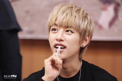 โย่ว! B.A.P Daehyun bot. - http://t.co/StUkBN4PmZ - No comment.~ [ Real : @BAP_Daehyun ] อยากรู้ผมเป็นยังไงคุณต้องลองสัมผัส My Baby's | #แฟม8ขีด