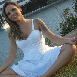 Casada com Marcos Muratori 💍
Mãe do Noah Link e Maria Clara 👨‍👩‍👧‍👦