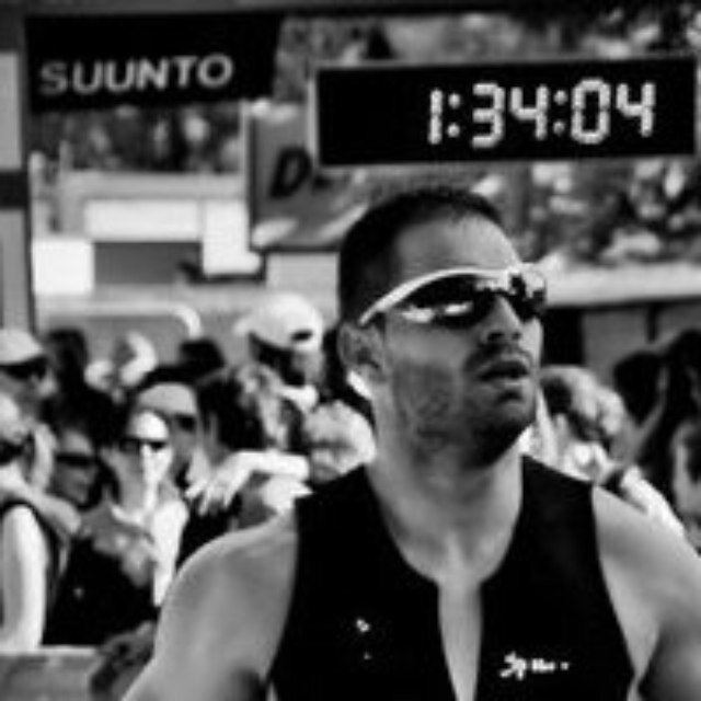 Licenciado ciencias de la actividad fisica y del deporte.
Master educacion secundaria