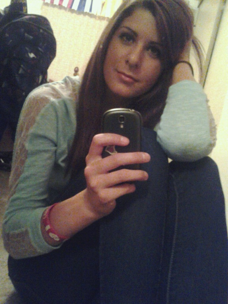 haleymoyer08's profile picture. country girl who cant stand cocky city ppl