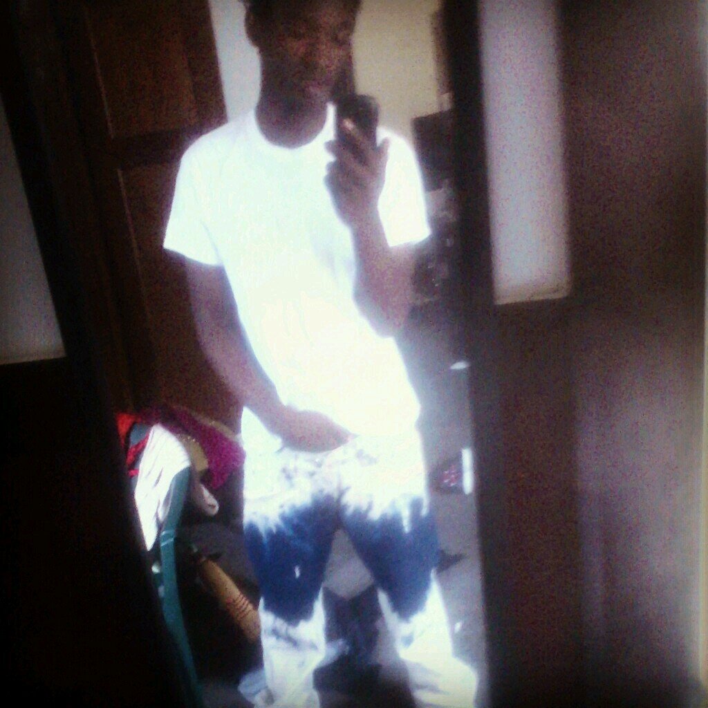 UptownSan's profile picture. bitch my name san