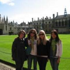 suzannaelik's profile picture. 