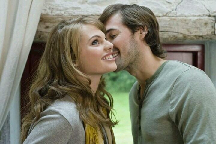 essamlk's profile picture. 