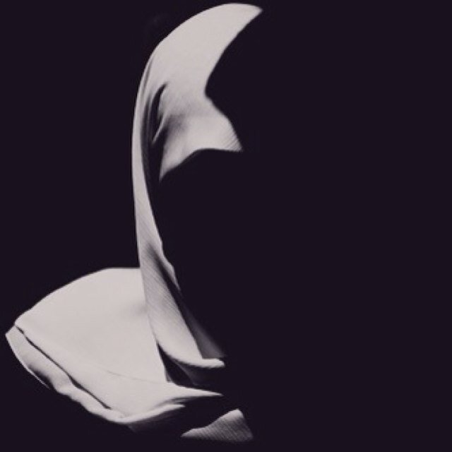 صدقة جارية  لوالداي.
استغفر الله و اتوب اليه