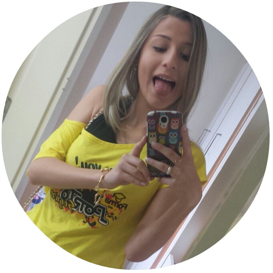 viver e não ter a vergonha de ser feliz.. ✌
