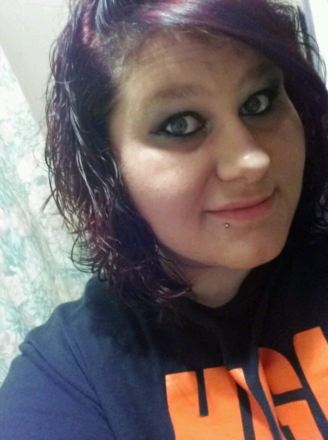 The names Sidnee. 21 yrs young. free thinker. hit me up.