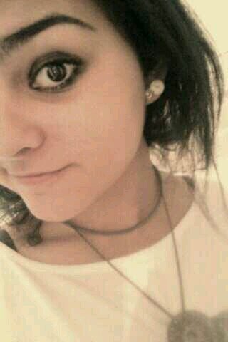 I like food, I like sleep and I like music. basically snapchat- saharxd
