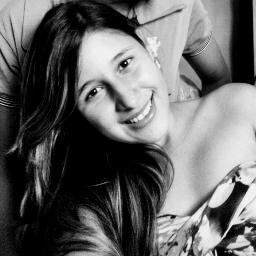 Escorpiana,flamenguista, Amo séries,filmes e livros. se quiser saber mais é só seguir. ;)
