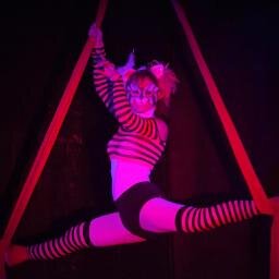 Hoop Fitness Diva, #FireDancer, #AerialFlyer, #circusfreak and Marketing Director. Changing the world by Dance! FB: Emily Guinn Tiller (Gabriela Dance)