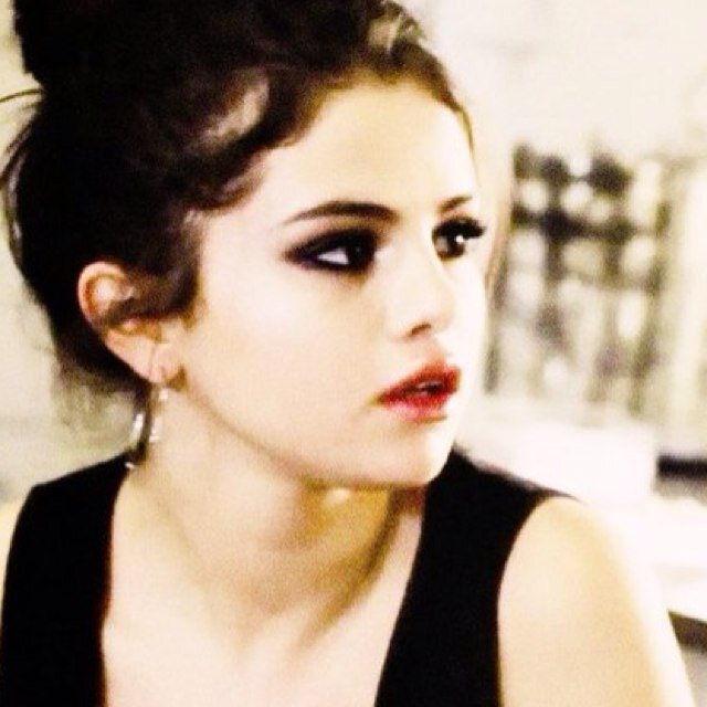 CuterThanYew's profile picture. It's not even my birthday, but he wanna lick the icing off.