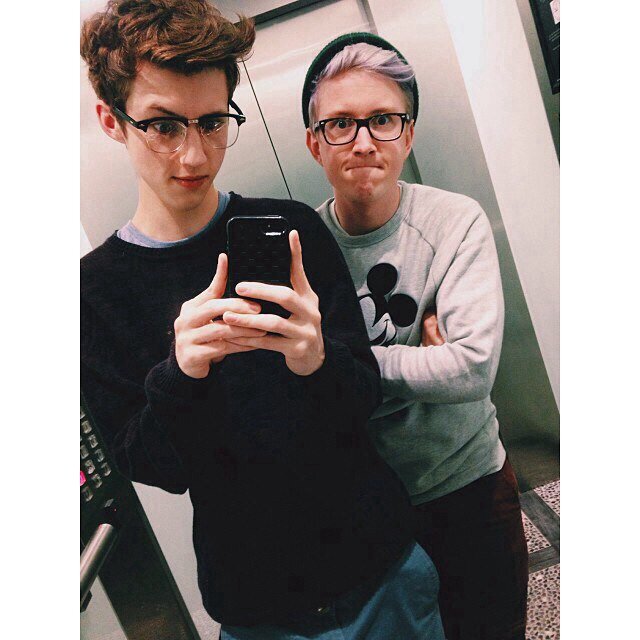 I have a sick obsession with youtubers. my dream is to be a youtuber but im shy and suck. Im lame as hell holla @ ur girl