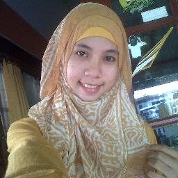☺rizkia estri mardini ank k'2 dri 3brsaudara ank cwe 11nya yg baik