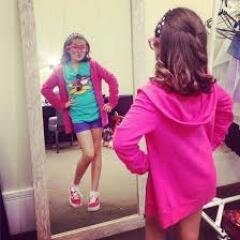 ( 1 parte de min te acha legal  e a otra te ama )
Maisa vc e minha diva nao sei como gostei da fer nao de vc amo vc !!!3