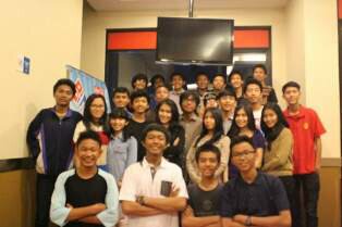 WARBASE's profile picture. The Official Twitter of Warbase Family || We were born on September 28th 2008 || Keep Calm and keep our Solidarity !