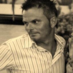 responsabile di magazzino logisca,juventino nel dna,nel mio cuore il piccolo figlio jacopo e la mia compagna alessandra.. amo la vita in tutti i suoi risvolti