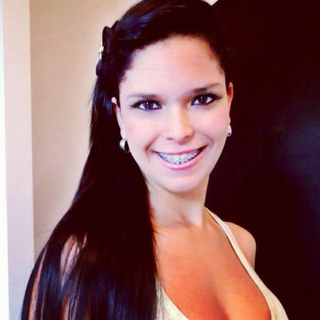 Sou um clone de mim.  (E. Carlos)