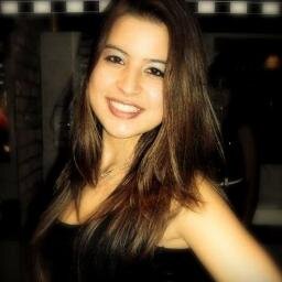 Sorrir. Isso nunca vai render arrependimento (: