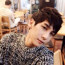 ผม กวัก มินจุน ยินดีที่ได้รู้จักทุกคน ฟอลมาคุยกับผมเยอะๆนะ .ยิ้ม 
Twitter : @Gminjun