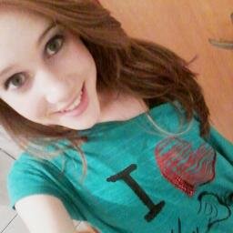 Que a felicidade vire rotina *-* Gaucha, gremista, teatro, amigos, família :))