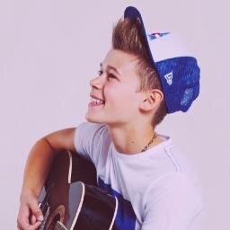 Hey I'm Benjamin, my passion is music! My fans arent just fans they are my best friends, they are my benzilers. I love you!!!
http://t.co/RRTGcf6lfc