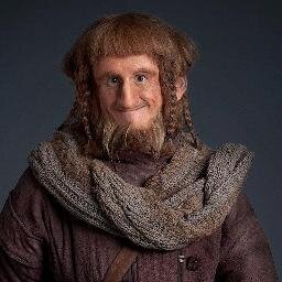 Nacido en Erebor. Enano de la compañía de Thorin Escudo de roble. Posteriormente acompañé a Balin a Moria. Escriba, dibujante y flautista. #SpanishFakeESDLA