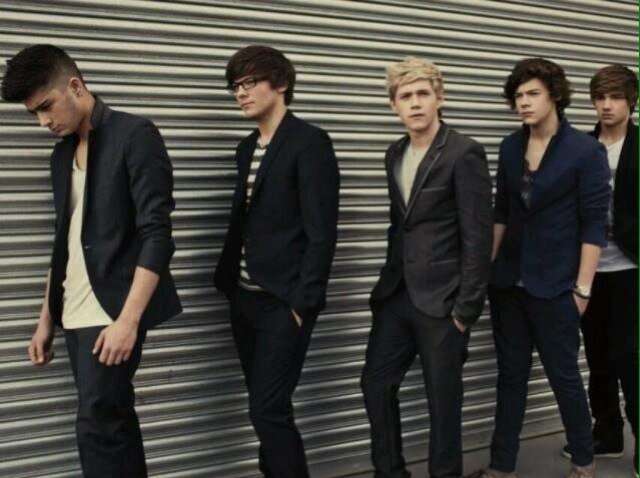 Larry Shipper 
Directioner
Harry girl 
New York