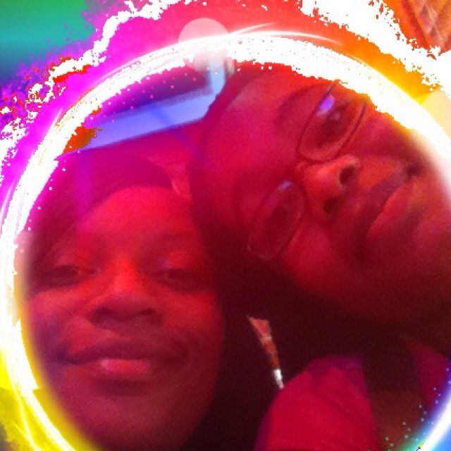 if u follow me i will follow u back and i also an kind sweet lil girl i love just talking to new people and freinds.