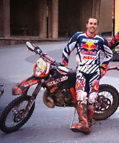 Piloto de enduro y aficionado a todo lo que tenga 2 ruedas!