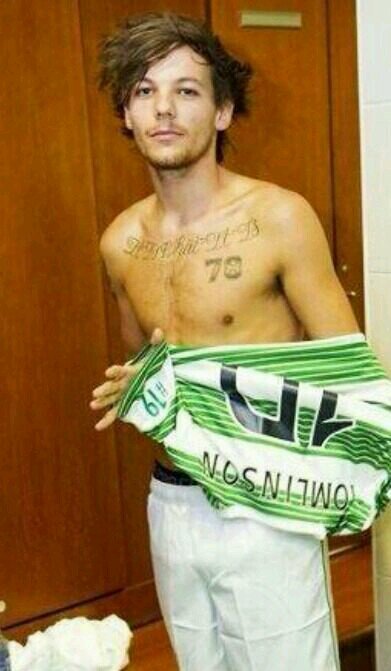 I GAVE YOU THIS FREE FOLLOW SO PLEASE GO FOLLOW @aciidniall