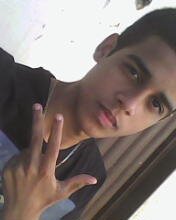 minha personalidade,,não se pode definir muito mais eu sei que gosto de fazer tdo que gosto sou o que sou e não mudo minha personalidade por ninguem...