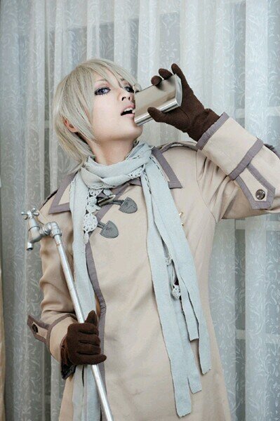 Privjet~ Russia here. Please hide me from Belarus, she is scary. China will become one with me, da? {#HRP}