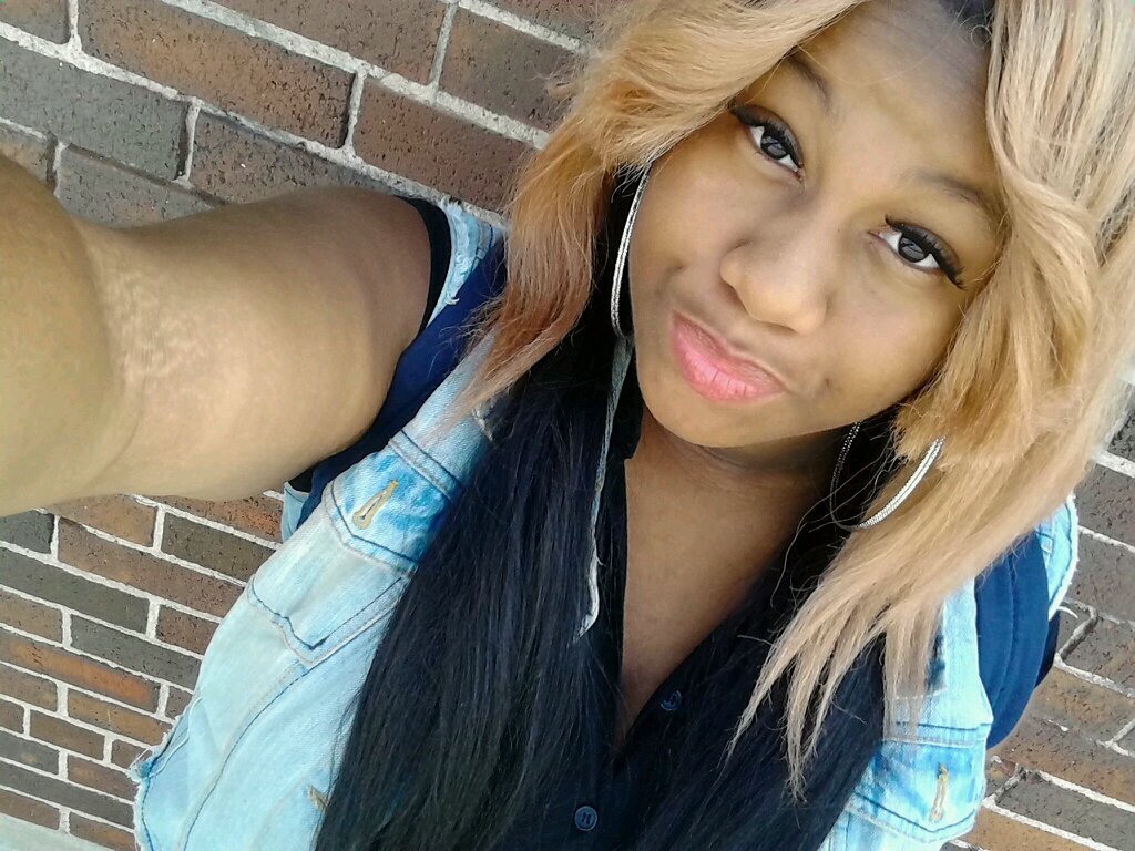 Pretty Motherfucker #TEAMLesbian #Stoner.