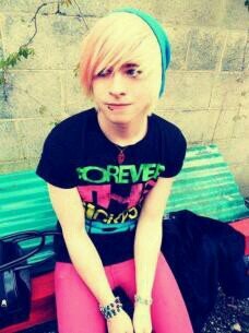 drinker / love me ? / 16 / shy / single