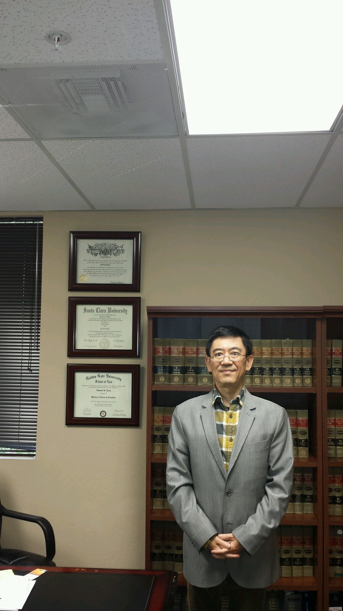 美国加州律师 法学博士 台大法学组学士