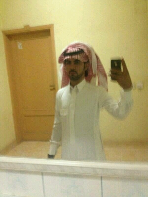 لاشفتني فى~درب غيرك تعلقت تذكر آني~ كنت  آبيك وتكبرت