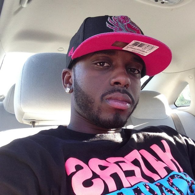Im grindin tryina make a couple dollarz before i die cause aint nuffin in dis world worth a dollar wen u die..