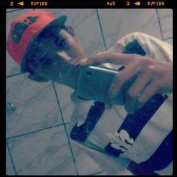 se o mundo fosse perfeito..
todo dia faria sol.
todo mar quebraria onda..
toda música seria reggae..
e toda fumaça faria a cabeça