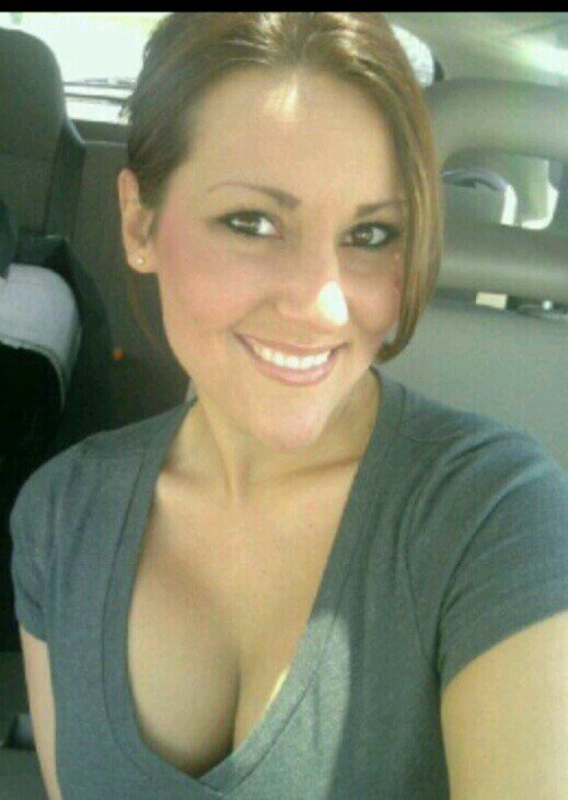 Single and 32!!! Just living what life has given me #I #love #youngins