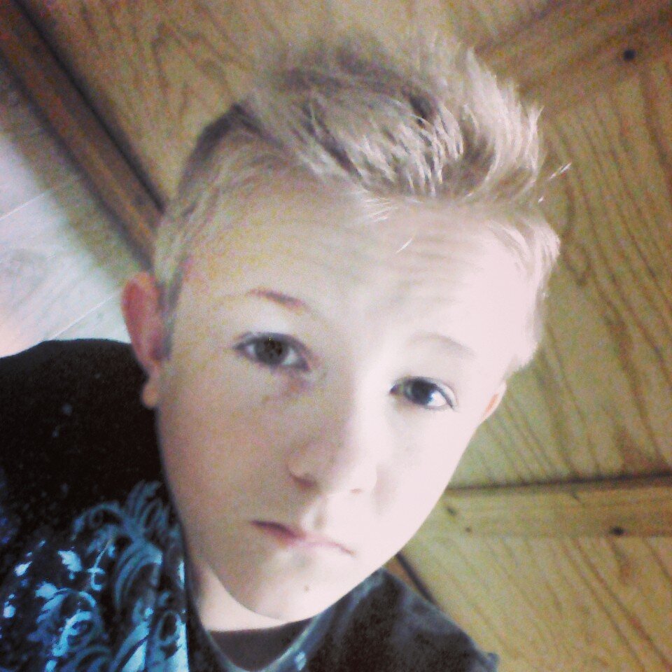 Just your average Badass looking for love and trying to stay out of trouble 
Gay/Bi/Straight RP
Any ship