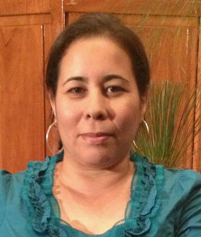 Diseñadora Grafìca, Abogada del Estado Lara, tratando de hacerlo con ética y seriedad, en favor de la sociedad.