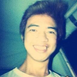 18 | SINGLE | NHEIANGELES | USING TWITTER OCT.17,2013